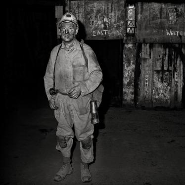 woodhorn Last man out_Woodhorn Colliery (1981). Copyright Mik Critchlow.jpeg